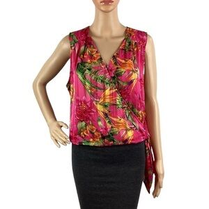cupcakes and cashmere Top Size L Pink Crop